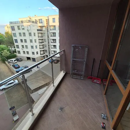 Sunny Apartment Sofia